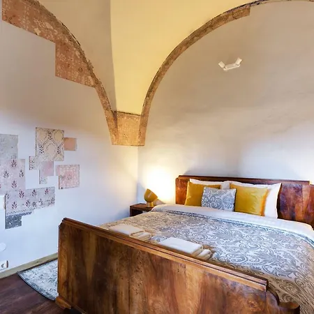 Authentic 2 Bdr In Artistic Old Town Διαμέρισμα Βίλνιους