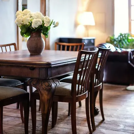 Apartamento Authentic 2 Bdr In Artistic Old Town *
