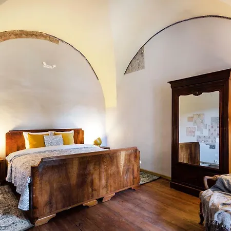 Διαμέρισμα Authentic 2 Bdr In Artistic Old Town Βίλνιους