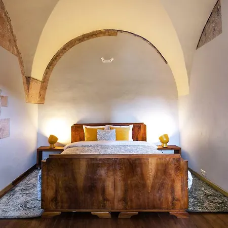 Διαμέρισμα Authentic 2 Bdr In Artistic Old Town Βίλνιους