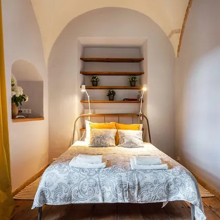 Authentic 2 Bdr In Artistic Old Town Apartamento *