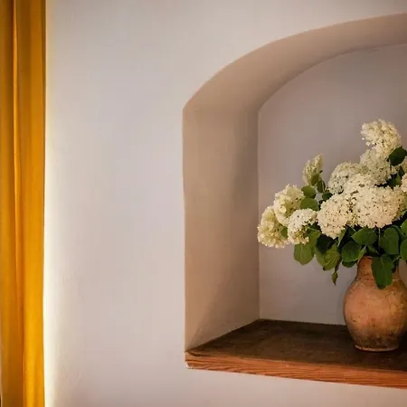Authentic 2 Bdr In Artistic Old Town * Βίλνιους