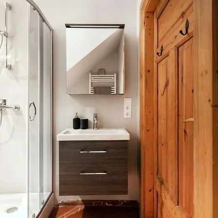 Authentic 2 Bdr In Artistic Old Town Διαμέρισμα Βίλνιους